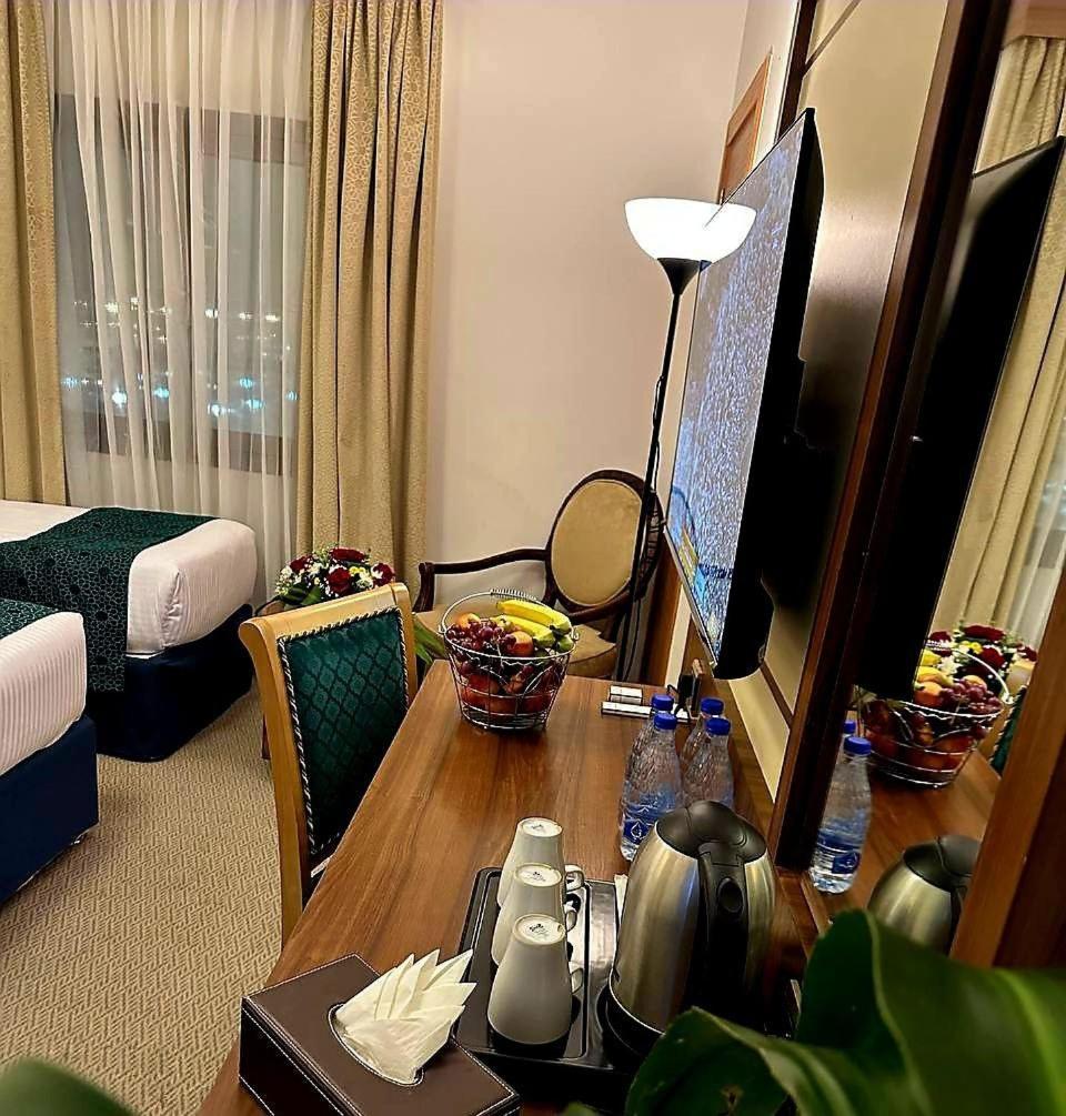 One Inn Hotel Медина Екстериор снимка