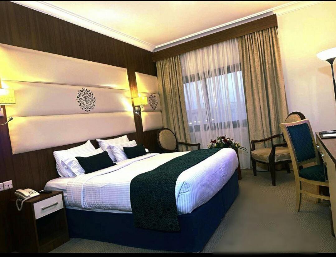 One Inn Hotel Медина Екстериор снимка