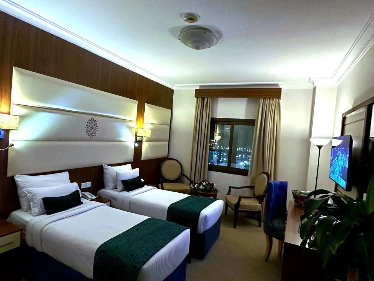 One Inn Hotel Медина Екстериор снимка