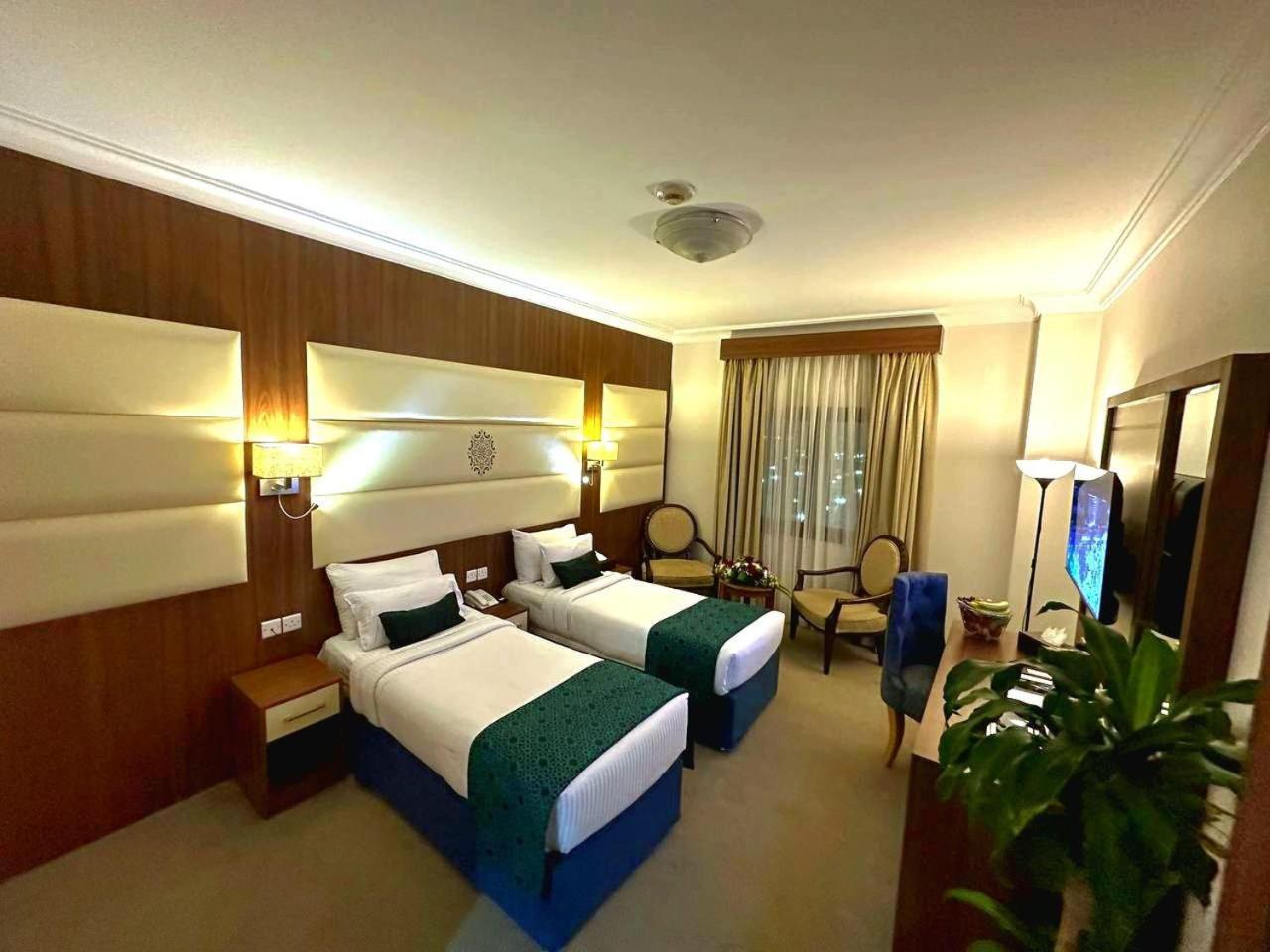 One Inn Hotel Медина Екстериор снимка