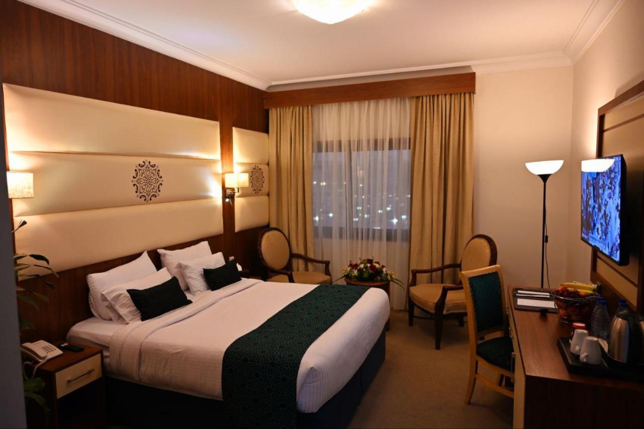 One Inn Hotel Медина Екстериор снимка